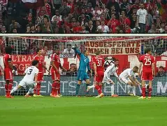 jiuyou app-巴黎主场逆转巴萨，赢得欧冠四强席位的简单介绍